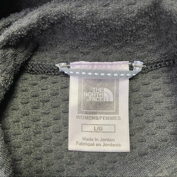 The North Face Lightweight Vaporwick Hoodie - Picture 6 of 16
